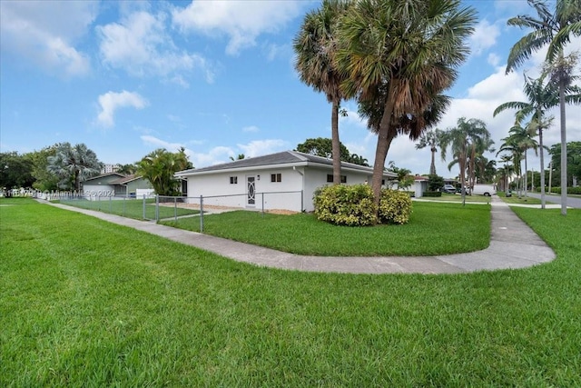 exterior space featuring a lawn