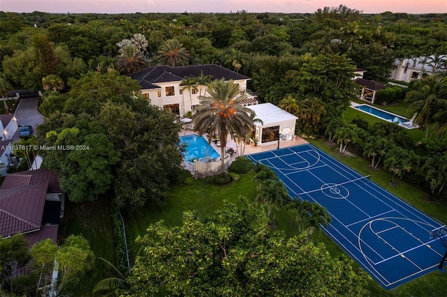 view of aerial view at dusk