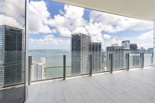 300 Biscayne Blvd Way Unit 4604, Miami, FL 33131 - view of patio / terrace featuring a water view, a balcony, and a view of city