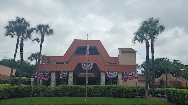 view of building exterior