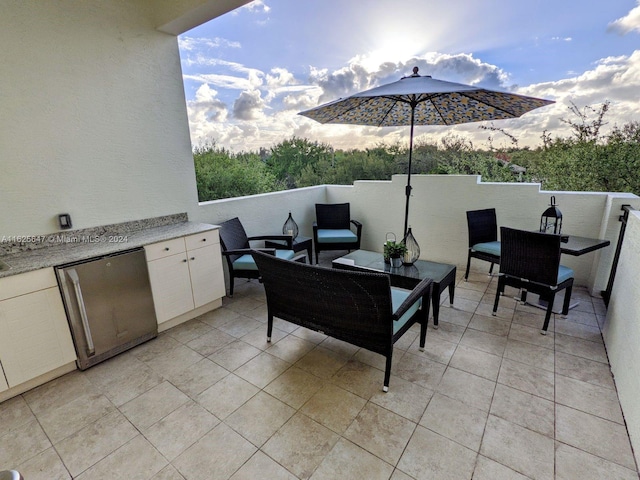 view of patio featuring an outdoor hangout area