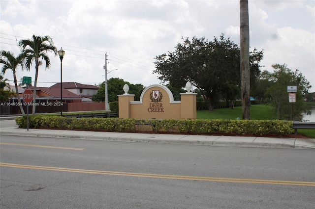 view of community / neighborhood sign
