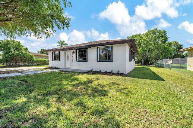 view of front of house with a front yard