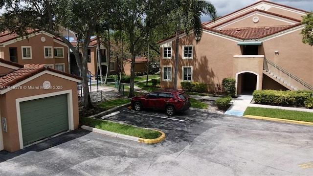 view of front facade featuring a garage