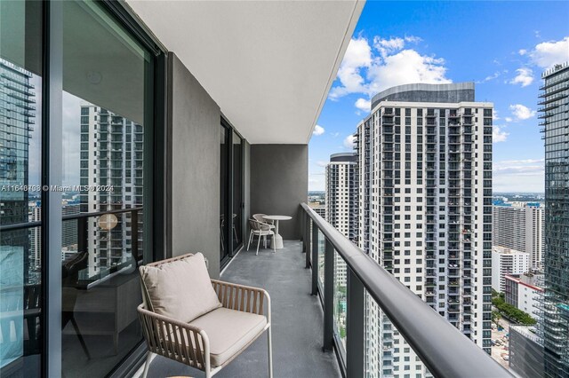 601 NE 1st Ave Unit 3101, Miami, FL 33132 - balcony with a city view