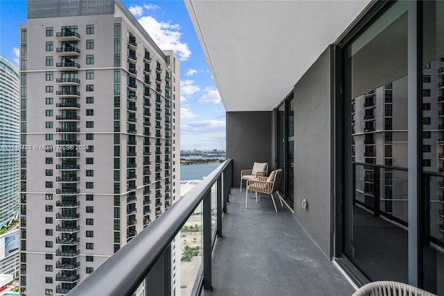 601 NE 1st Ave Unit 3101, Miami, FL 33132 - balcony featuring a city view