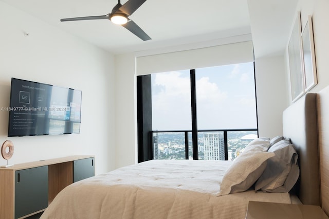 bedroom featuring ceiling fan