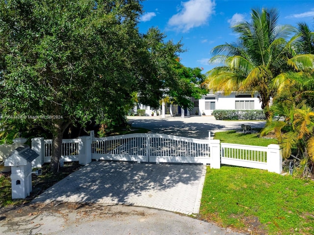 view of front of house