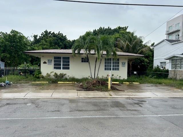 800 NE 85th St, Miami, FL 33138
