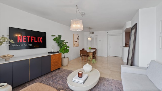 770 Claughton Island Dr Unit 711, Miami, FL 33131 - view of living room