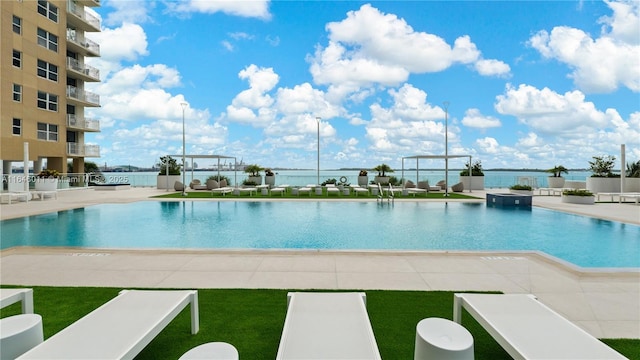 770 Claughton Island Dr Unit 711, Miami, FL 33131 - view of community pool