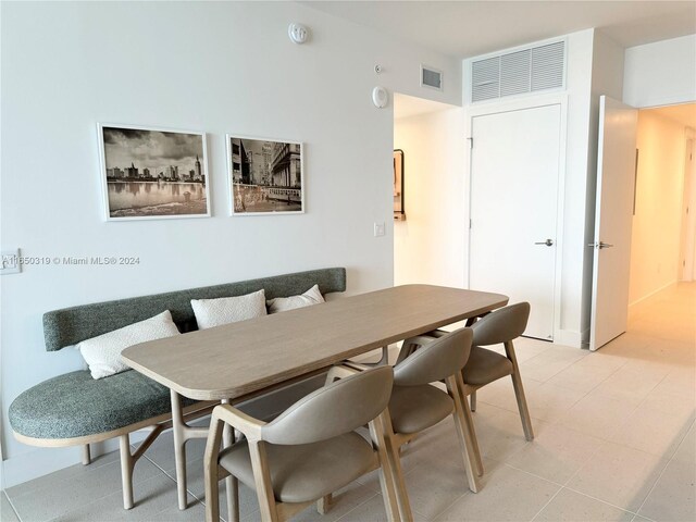 601 NE 1st Ave Unit 2616, Miami, FL 33132 - dining space with breakfast area