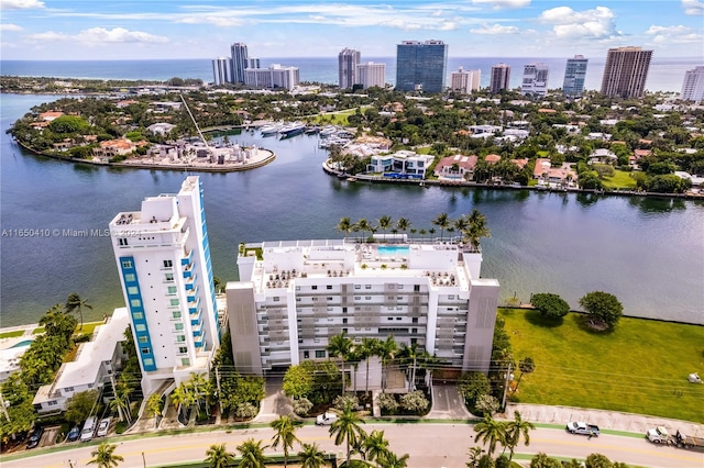 bird's eye view featuring a water view