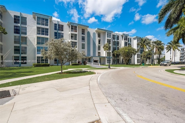 17620 Atlantic Blvd Unit 315, Sunny Isles Beach, FL 33160 - view of apartment building / complex