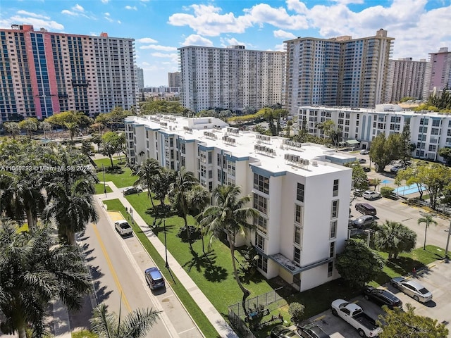 drone / aerial view with a view of city