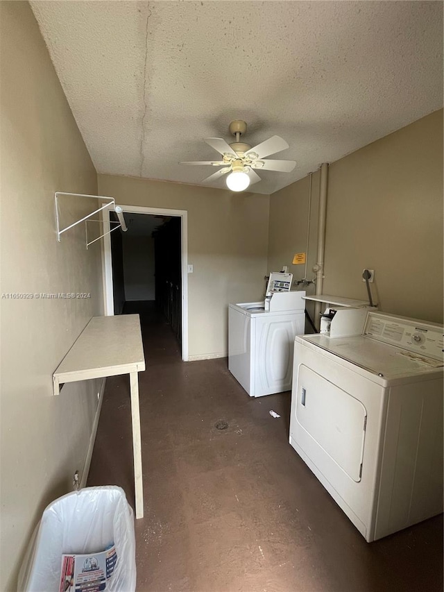 laundry area with ceiling fan, a textured ceiling, and washer and dryer