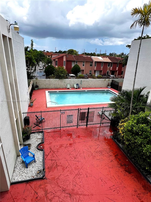 view of swimming pool