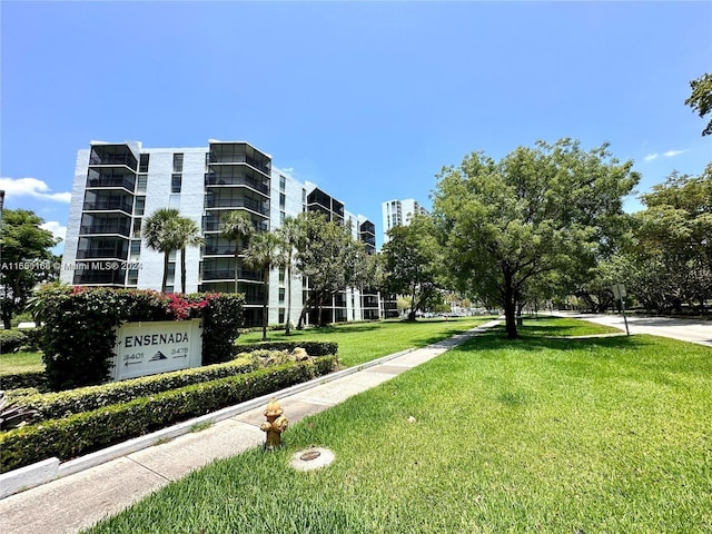 3475 N Country Club Dr Unit 204, Aventura, FL 33180 - view of community featuring a lawn