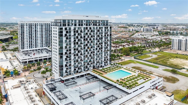 5252 NW 85th Ave Unit 1909, Doral, FL 33166 - view of urban area with a pool area