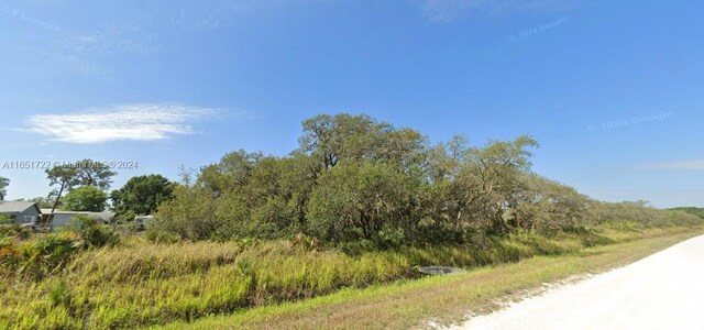 Listing photo 3 for 2923 Kenosha Rd, Avon Park FL 33825