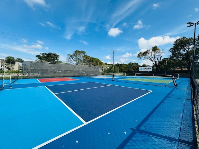 8123 NW 78th St, Tamarac, FL 33321 - view of tennis court with community basketball court