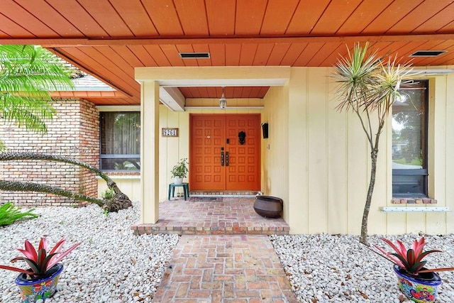 entrance to property with a porch