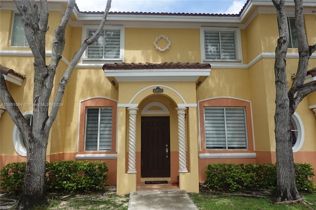 view of entrance to property