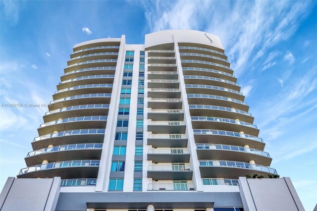 315 NE 3rd Ave Unit 1505, Fort Lauderdale, FL 33301 - view of building exterior