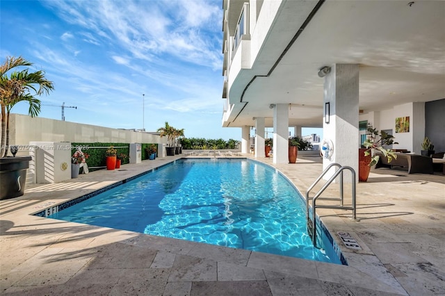 315 NE 3rd Ave Unit 1505, Fort Lauderdale, FL 33301 - community pool with a patio area