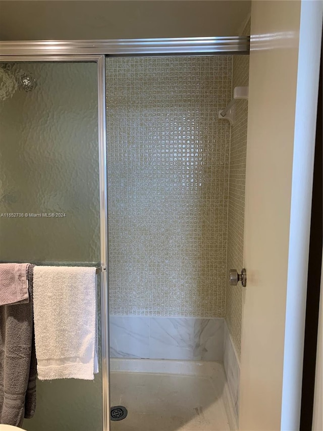 bathroom with walk in shower