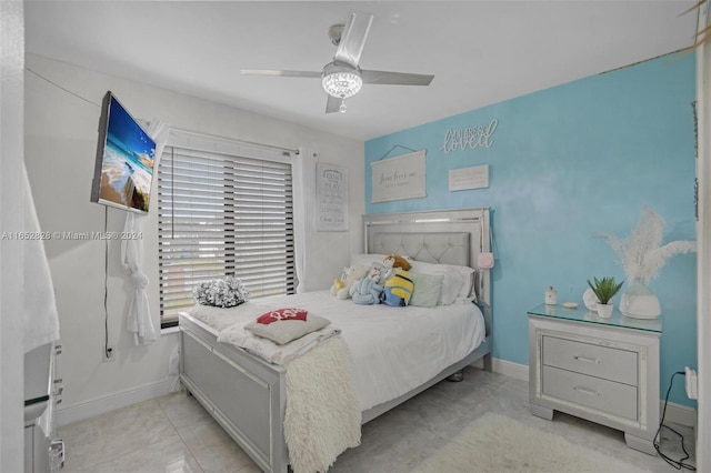 bedroom featuring ceiling fan