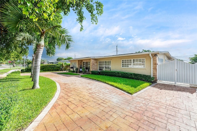 Listing photo 2 for 5565 W 13th Ave, Hialeah FL 33012