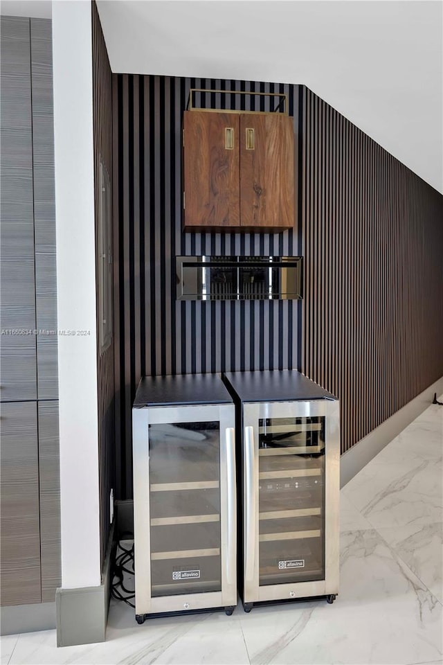 bar featuring beverage cooler