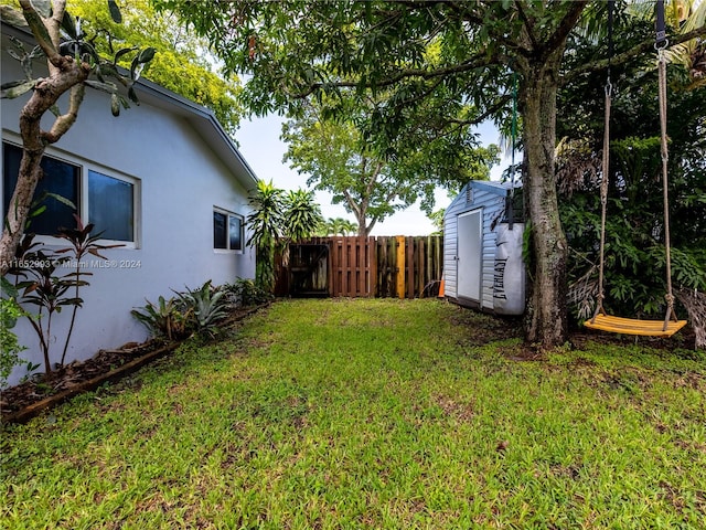 view of yard with a shed