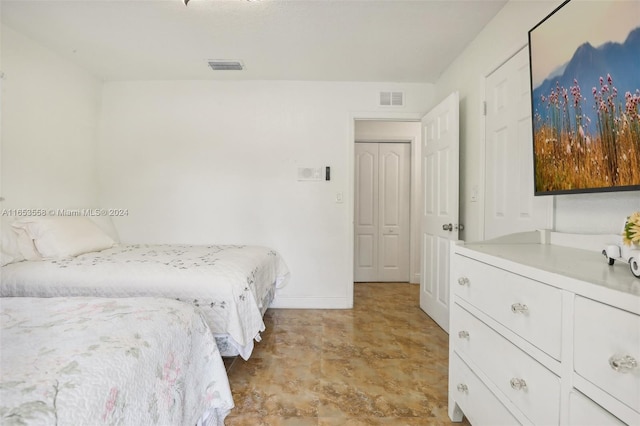 bedroom featuring a closet