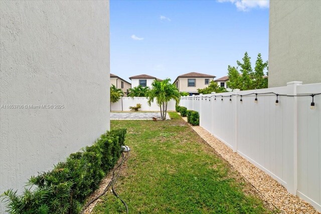 view of yard with a patio area