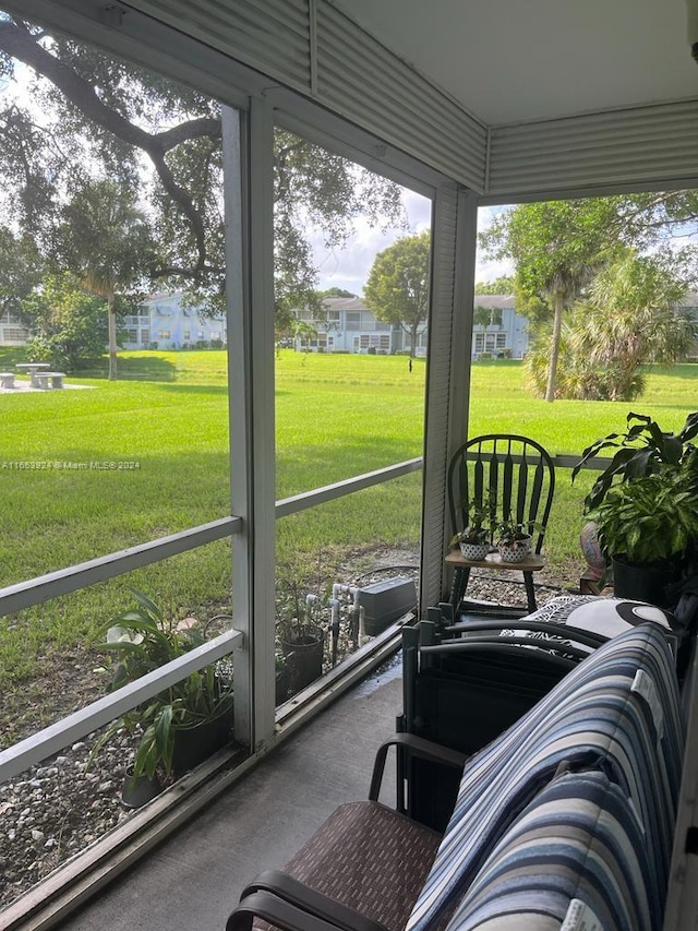 view of sunroom / solarium