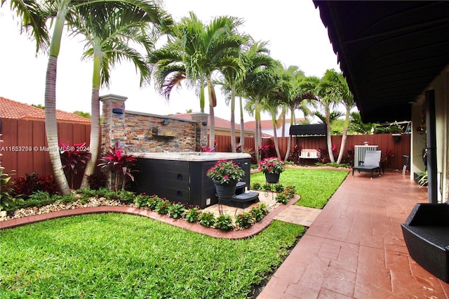 view of yard featuring a patio