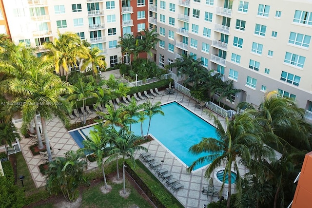 view of swimming pool