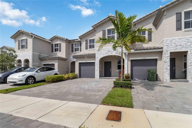 view of front of home featuring a garage