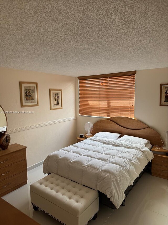 bedroom with a textured ceiling