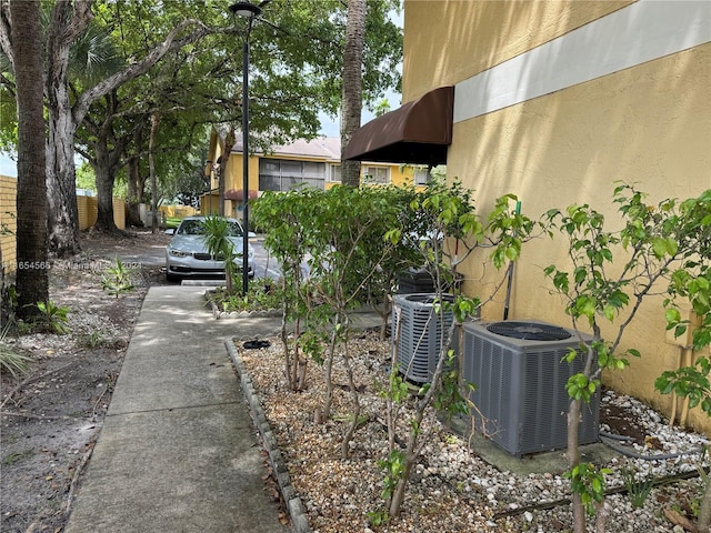 view of yard featuring central AC