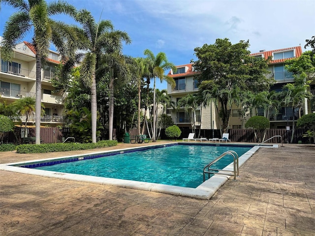 view of swimming pool