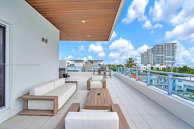 348 Desoto St, Hollywood, FL 33019 - balcony featuring an outdoor hangout area
