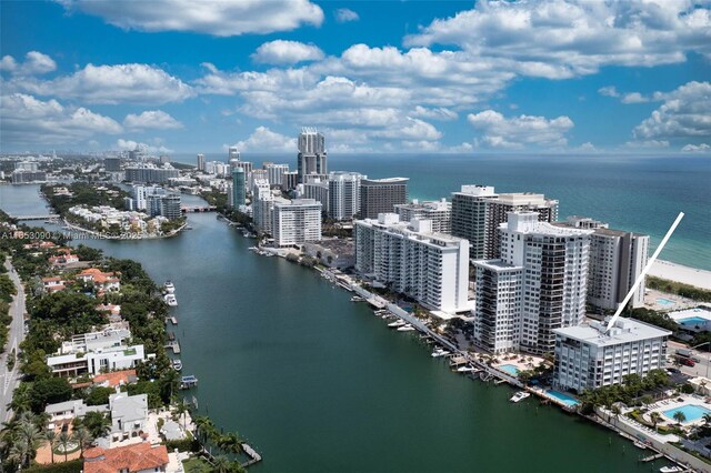 bird's eye view featuring a water view