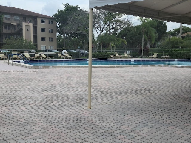 view of swimming pool