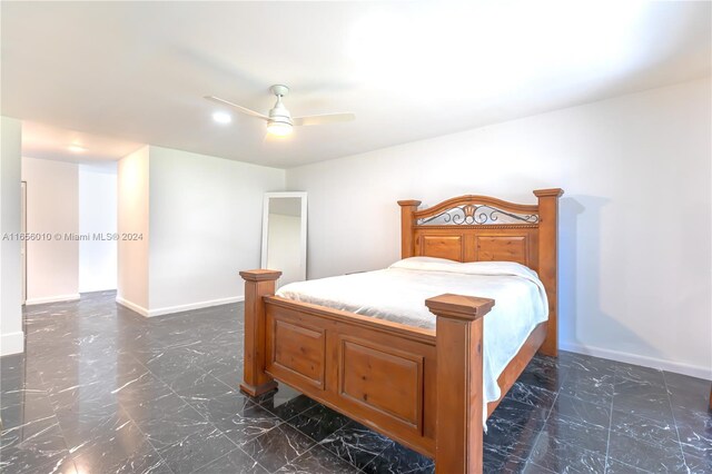 bedroom with ceiling fan