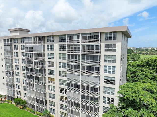 view of building exterior