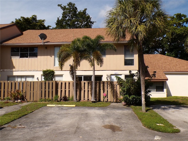 view of front of house