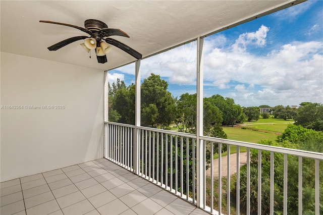 balcony featuring ceiling fan